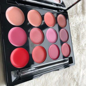 ISH Lip Statement Pallet